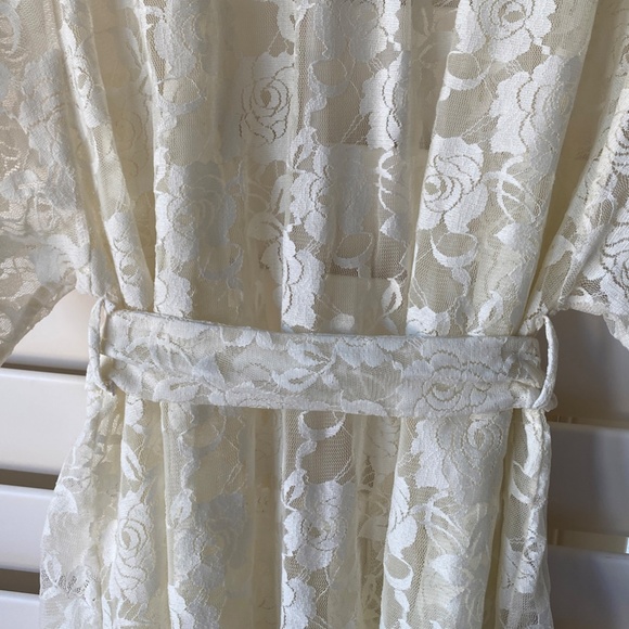 Pins & Needles Lace Kimono Top in Ivory (Size S) - Picture 6 of 9